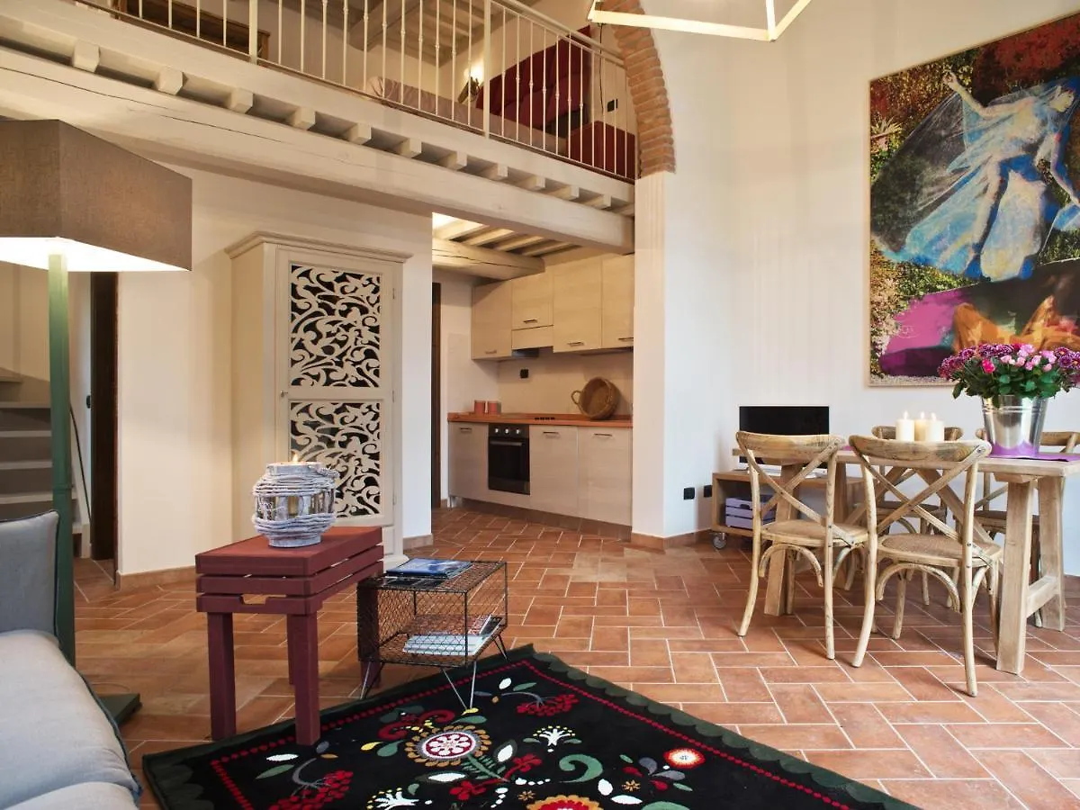 San Ruffino Apartments Lari