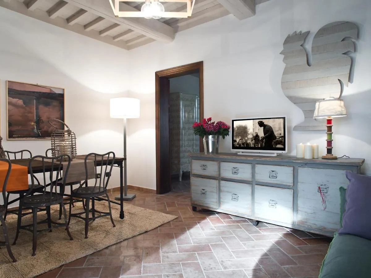 San Ruffino Apartments Lari