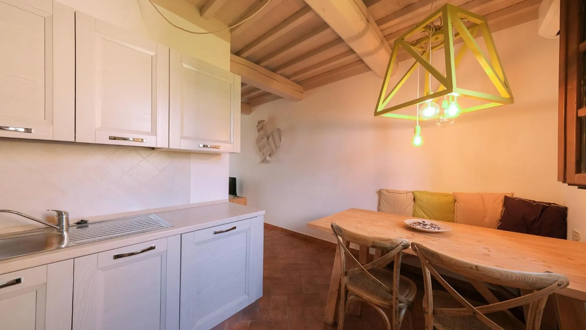 San Ruffino Apartments Lari 0*,